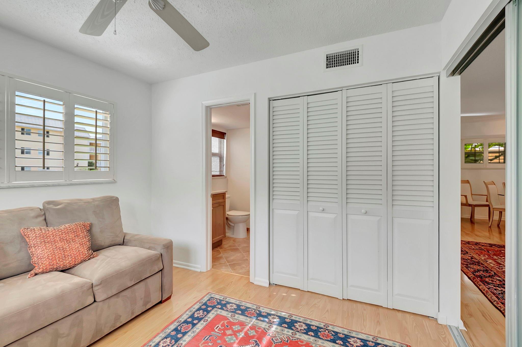 15 Colonial Club Dr 105