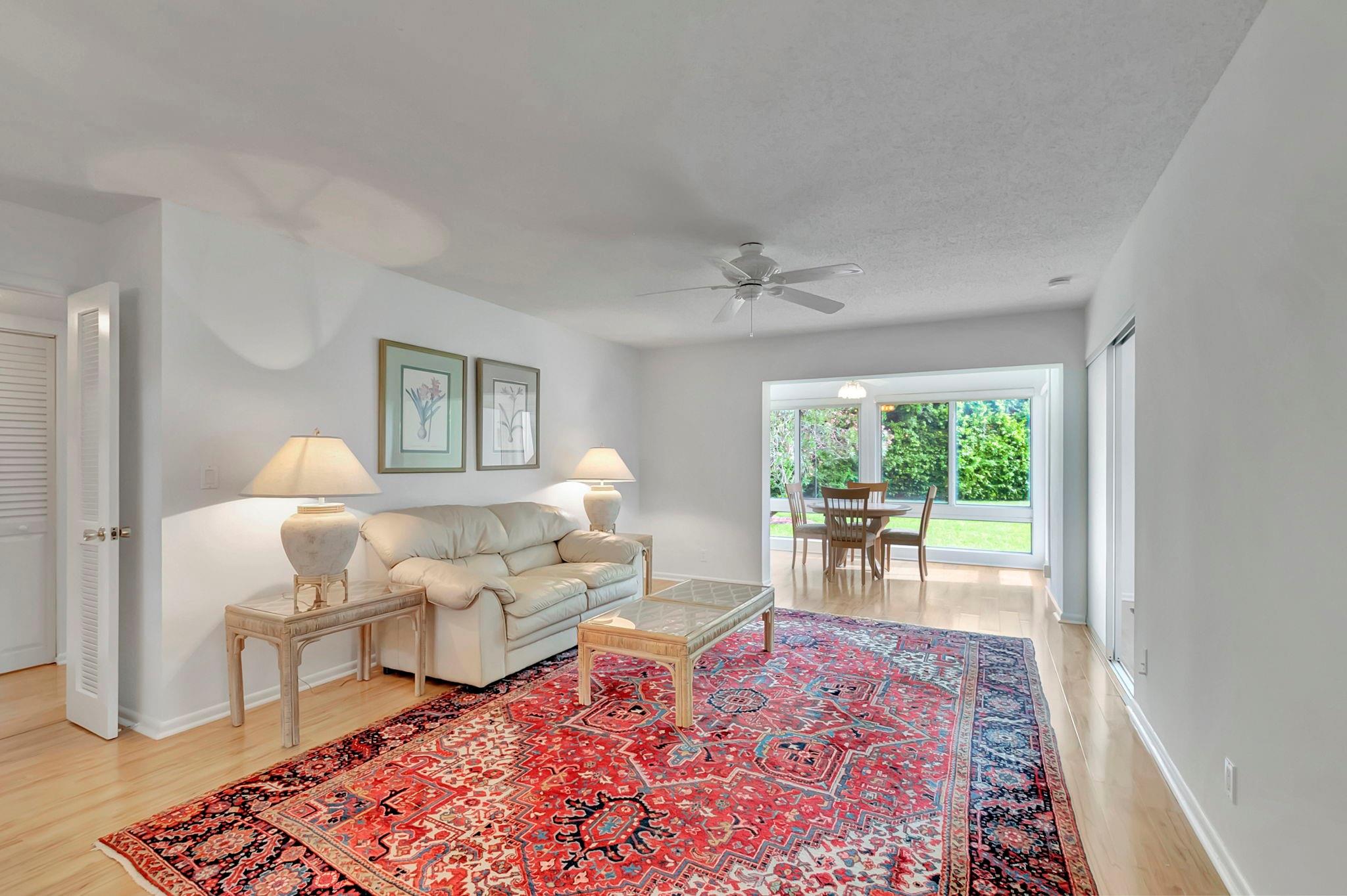 15 Colonial Club Dr 105