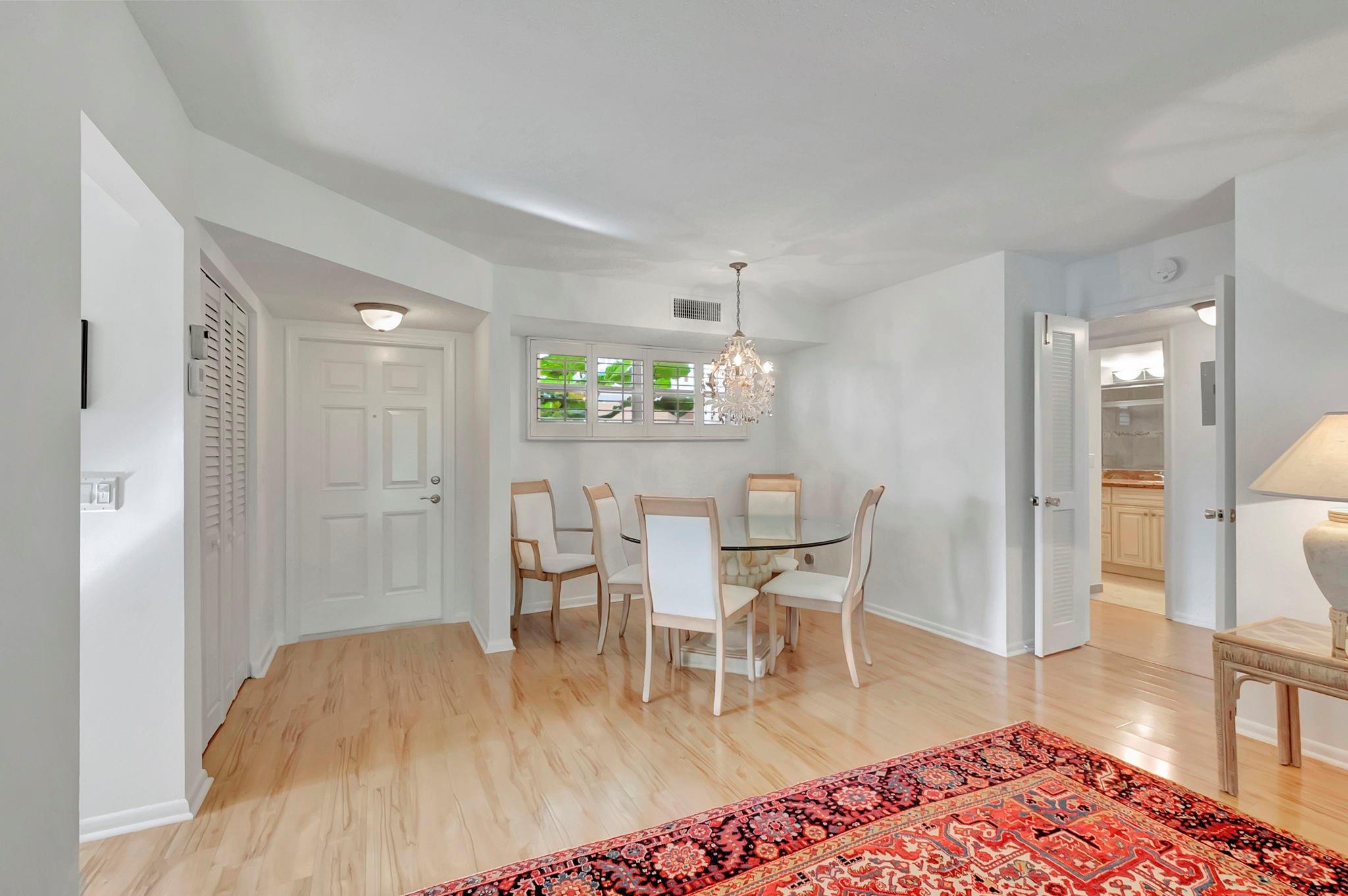 15 Colonial Club Dr 105