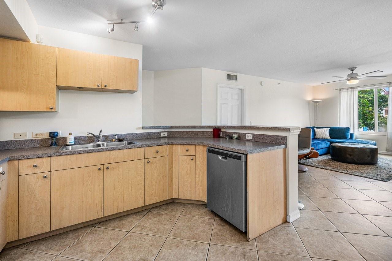 316 Villa Cir 316