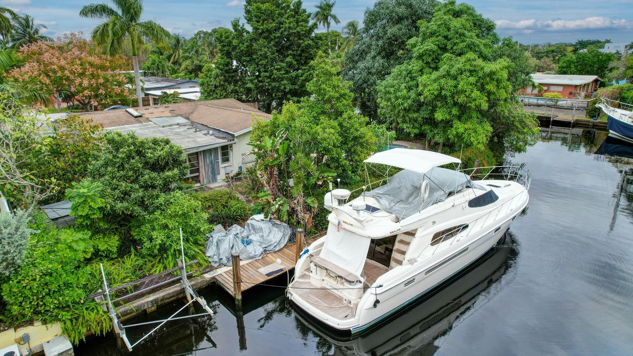1542 SW 18th Ter