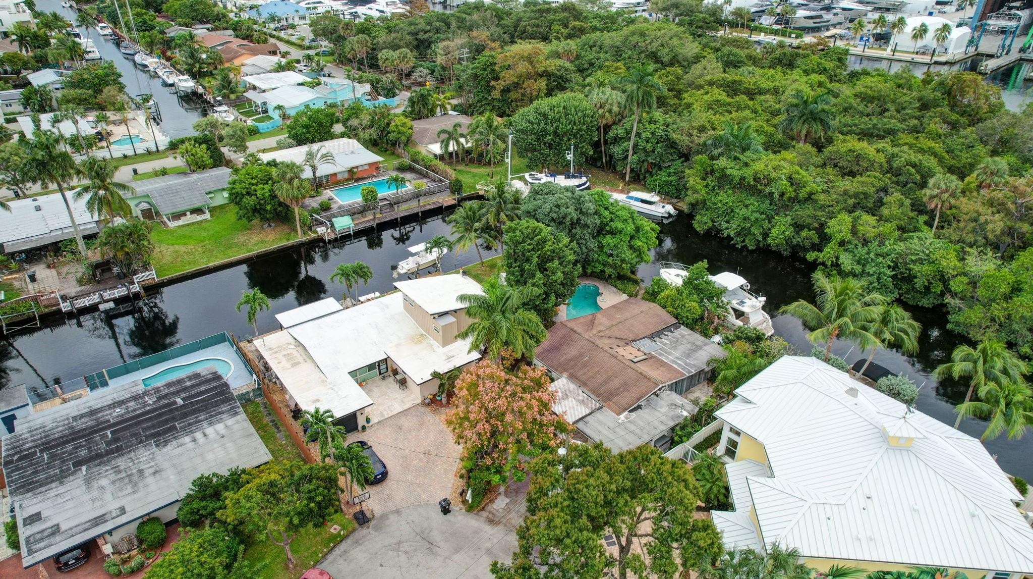 1542 SW 18th Ter