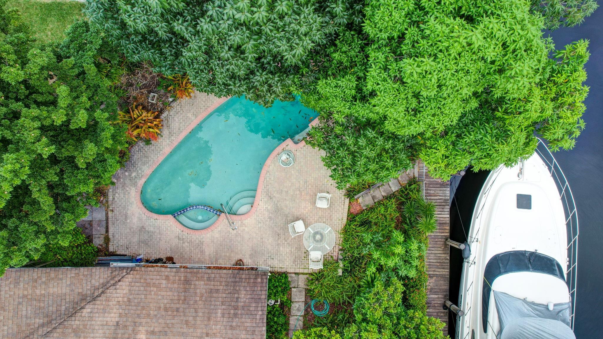 1542 SW 18th Ter