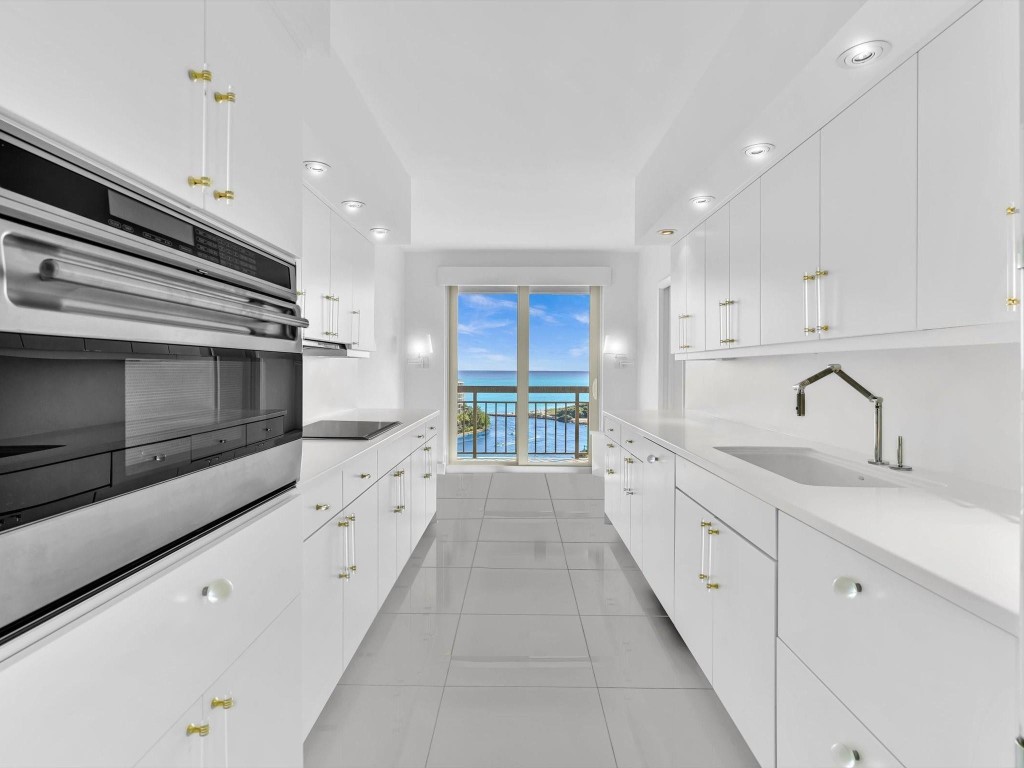 901 E Camino Real PH-1D, Boca Raton Unit: PH-1D