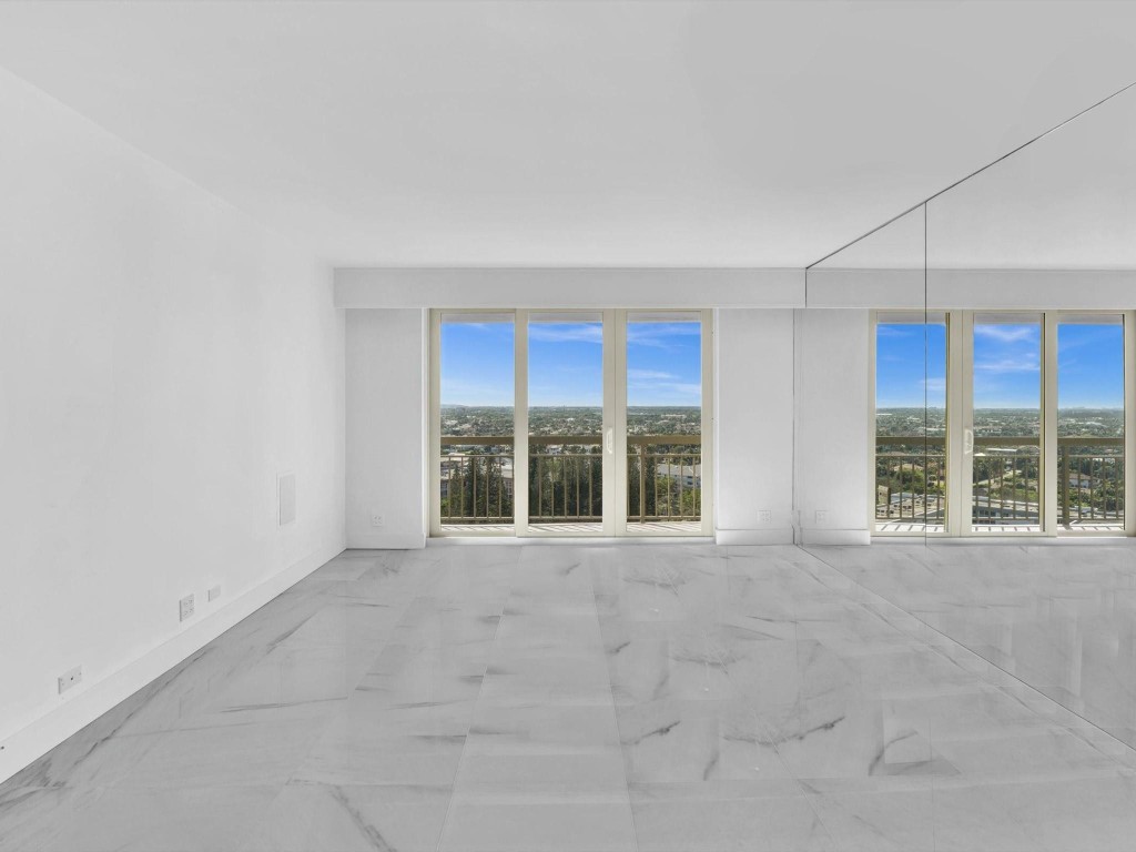 901 E Camino Real PH-1D, Boca Raton Unit: PH-1D