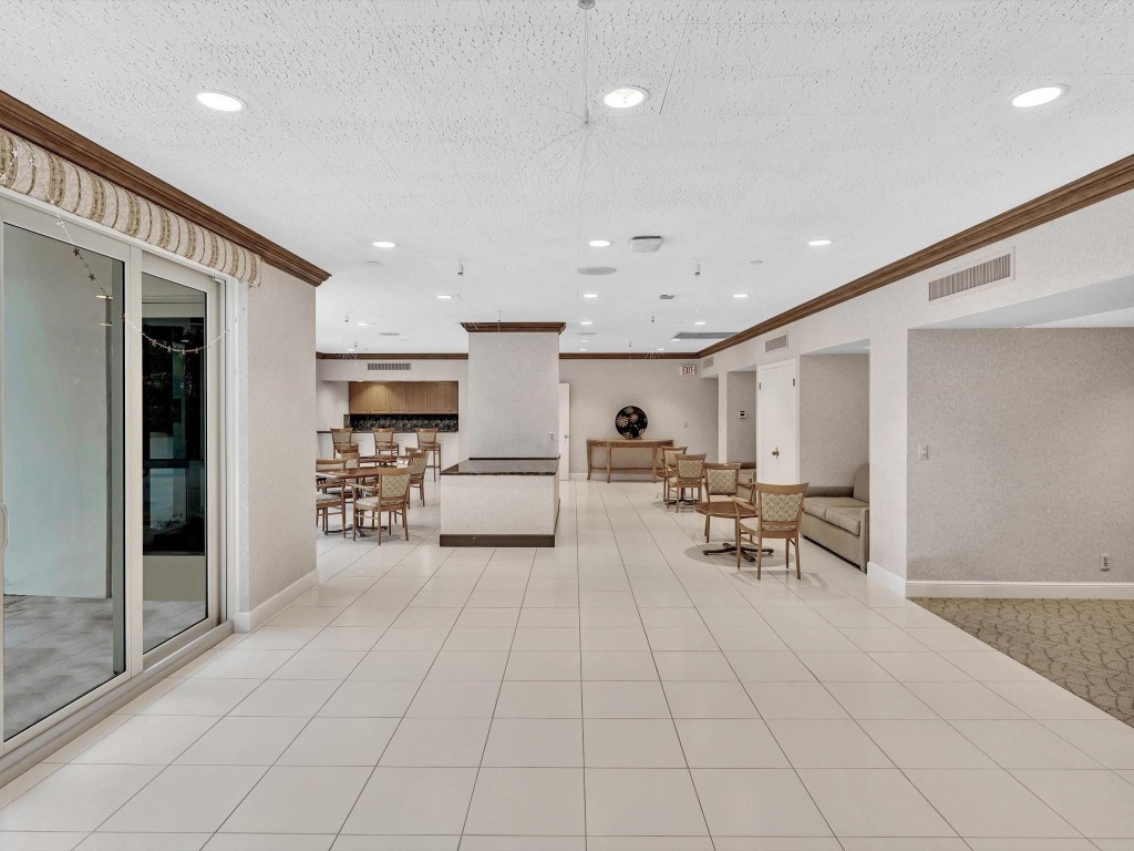 901 E Camino Real PH-1D, Boca Raton Unit: PH-1D