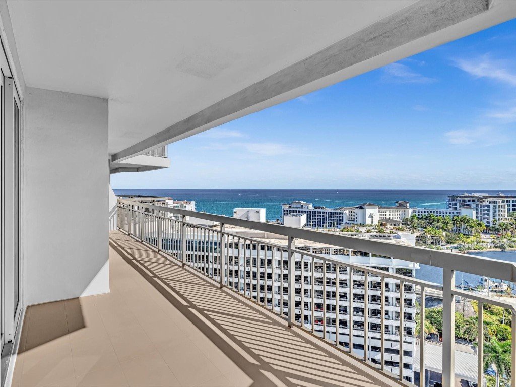 901 E Camino Real PH-1D, Boca Raton Unit: PH-1D