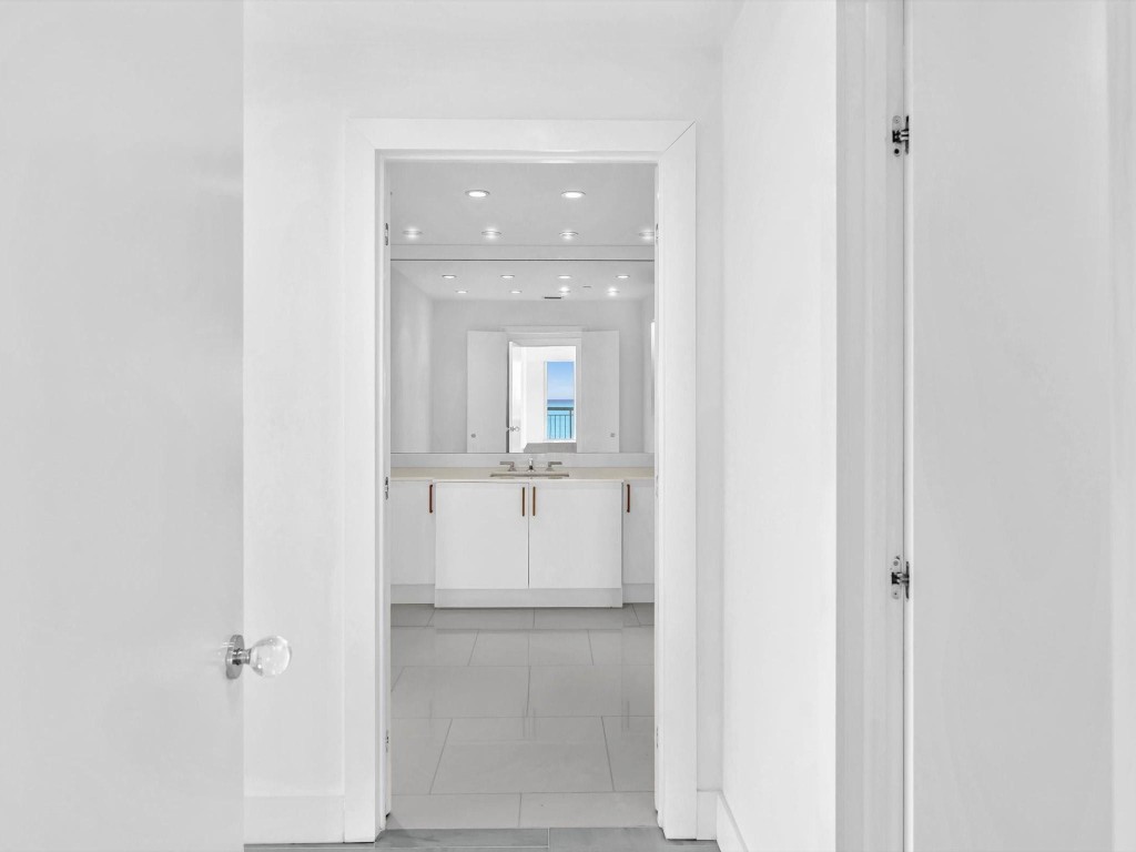 901 E Camino Real PH-1D, Boca Raton Unit: PH-1D