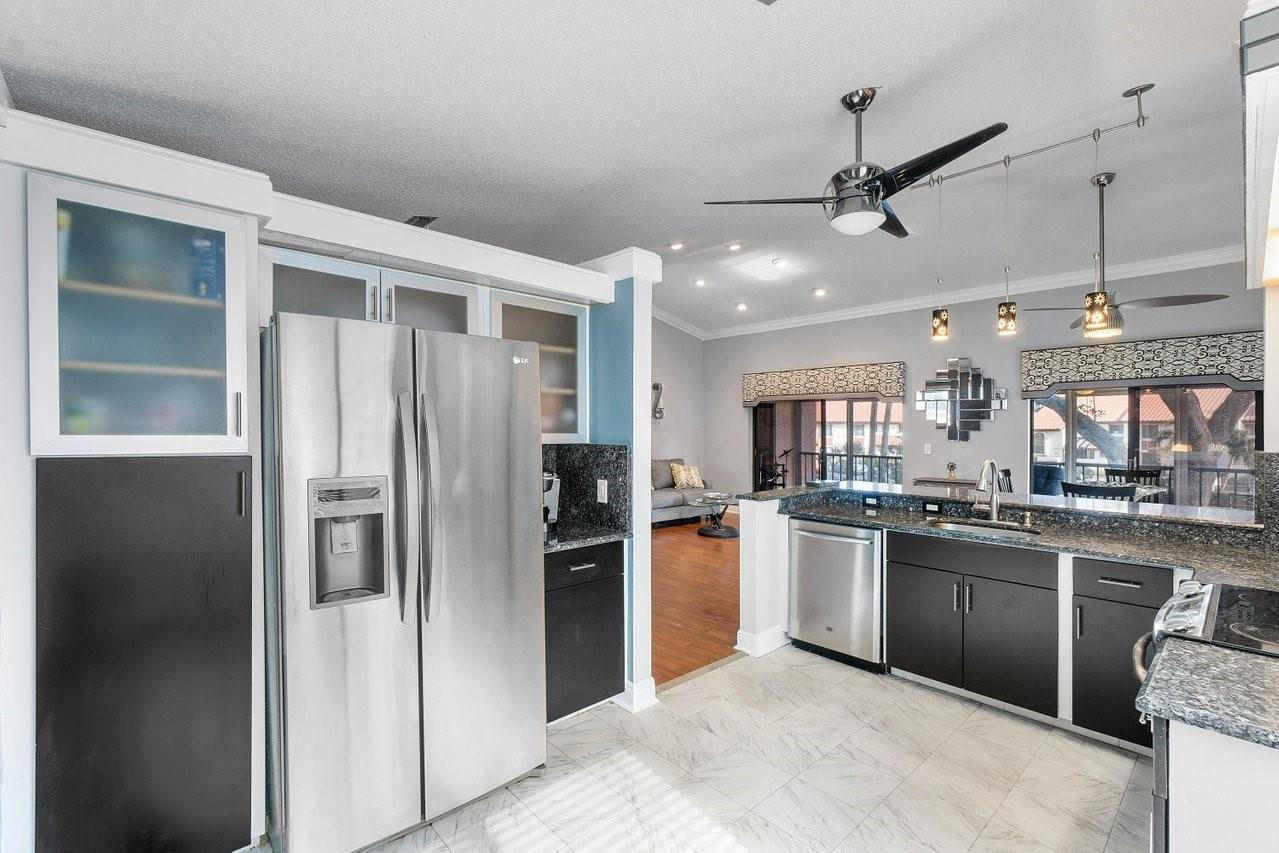 10772 Bahama Palm Way 202