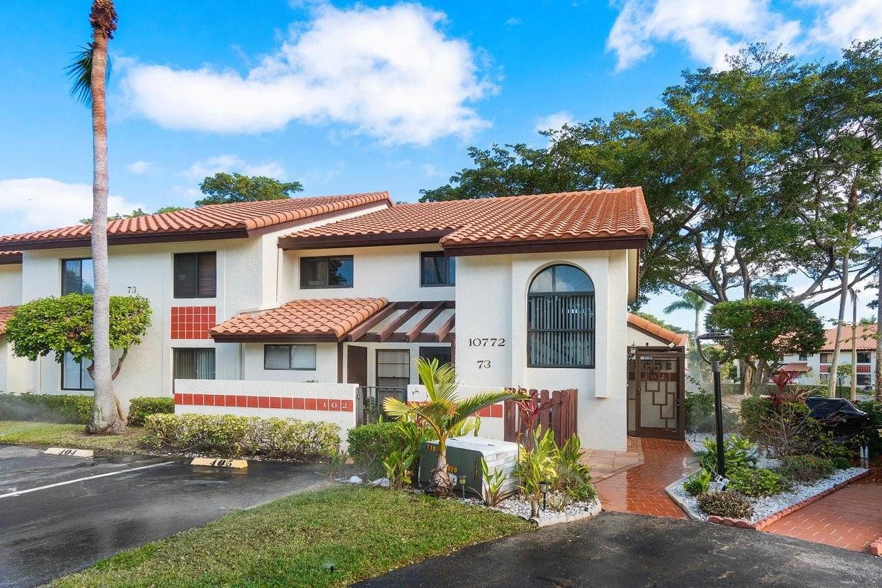 10772 Bahama Palm Way 202