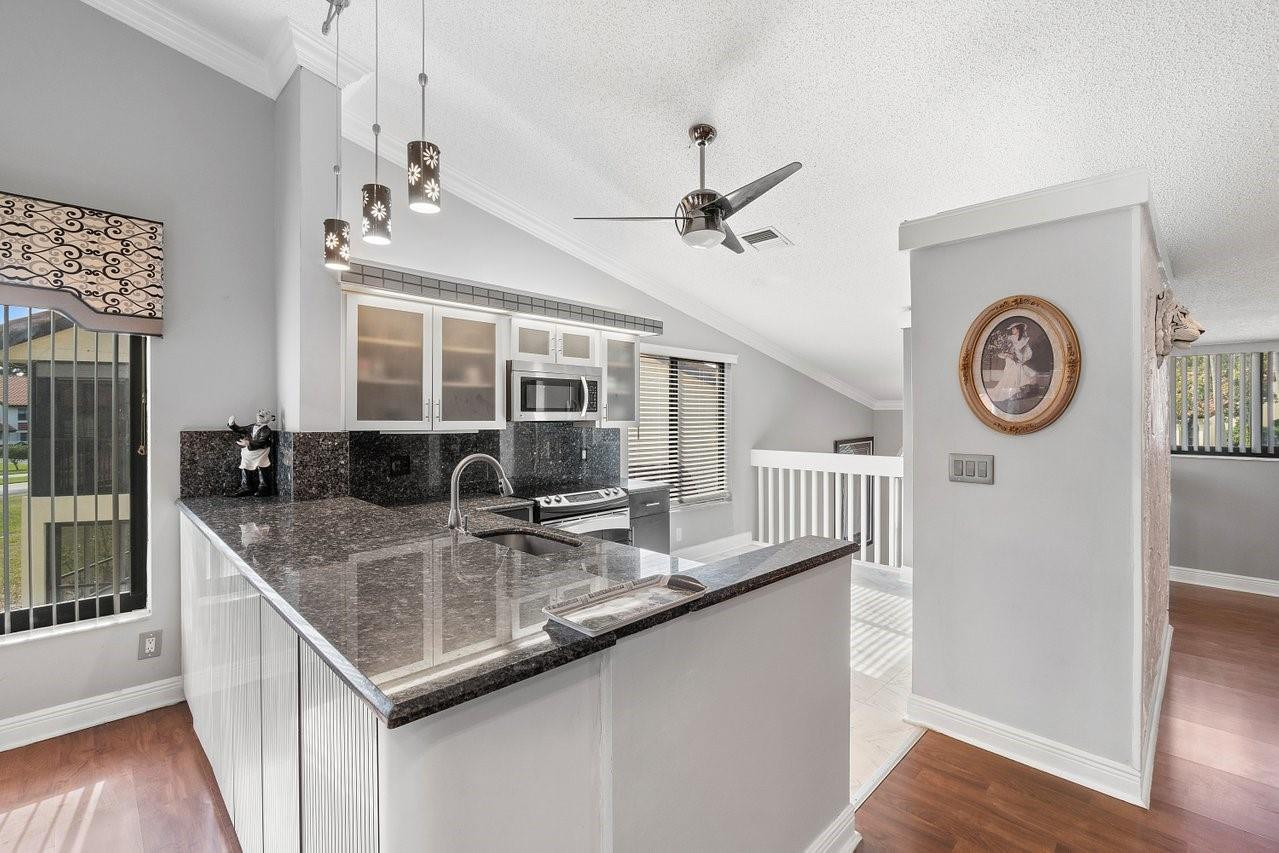 10772 Bahama Palm Way 202