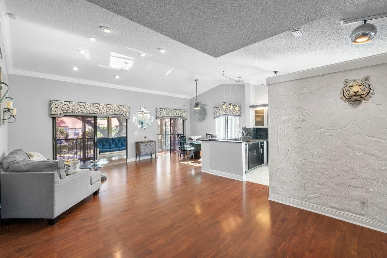 10772 Bahama Palm Way 202