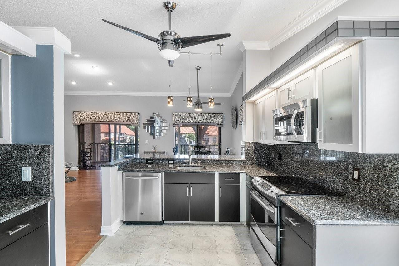 10772 Bahama Palm Way 202