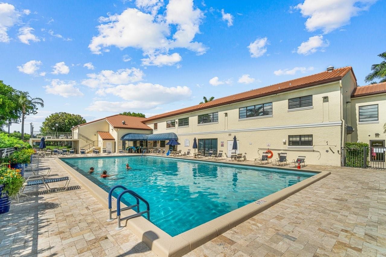 10772 Bahama Palm Way 202