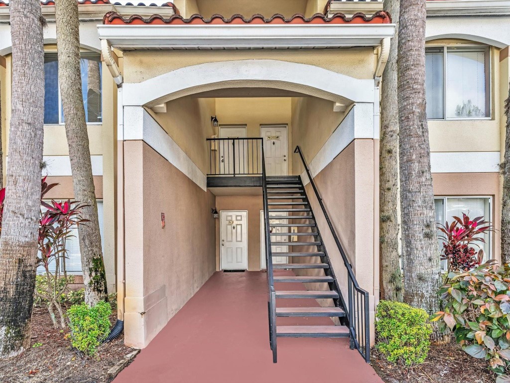 815 W Boynton Beach Boulevard 6-202, Boynton Beach Unit: 6-202