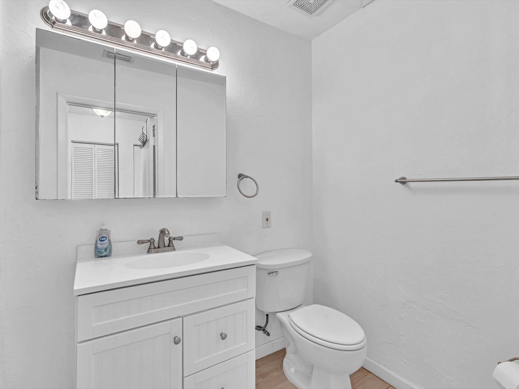 815 W Boynton Beach Boulevard 6-202, Boynton Beach Unit: 6-202