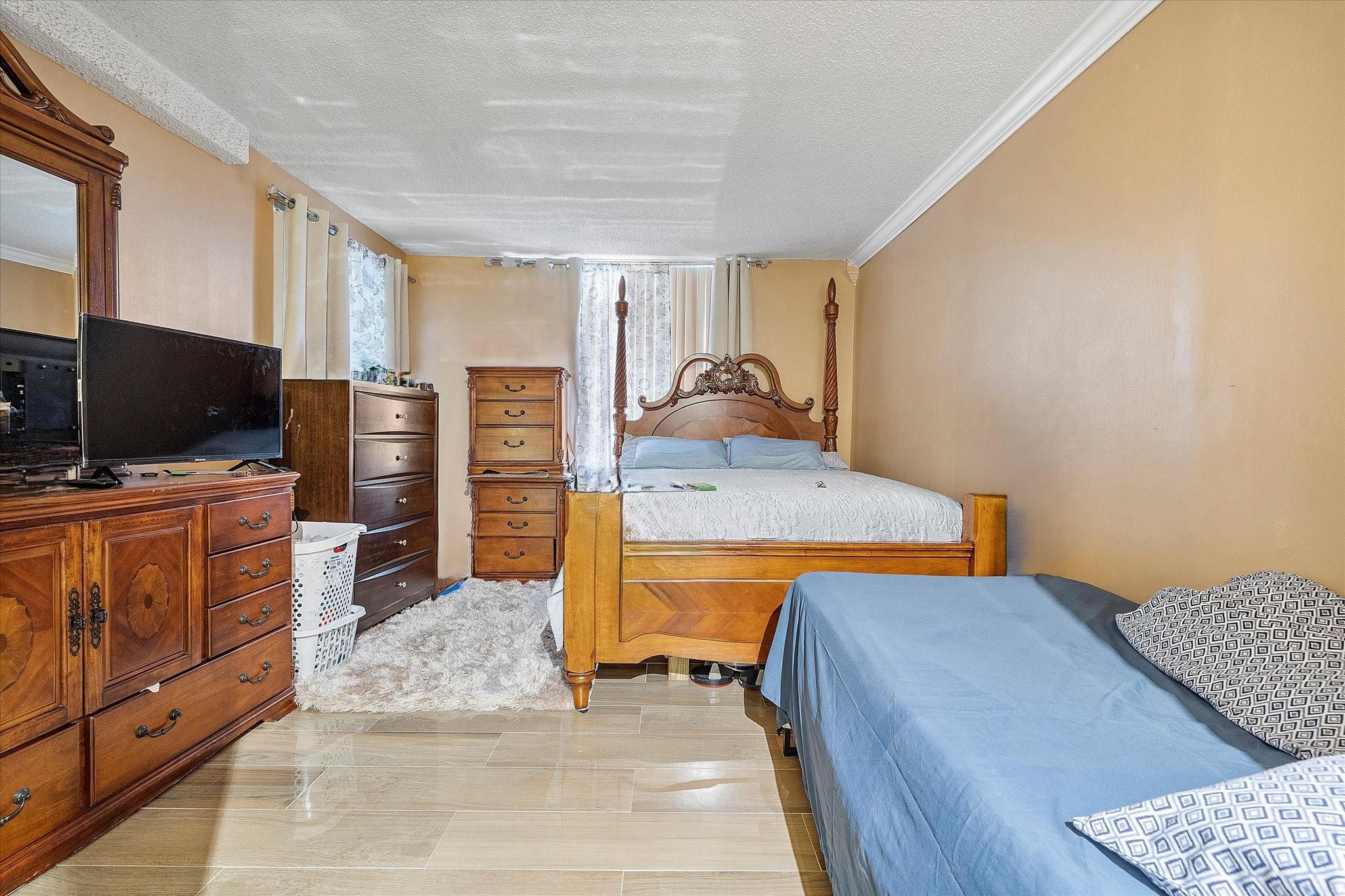 3690 Inverrary Drive 2E