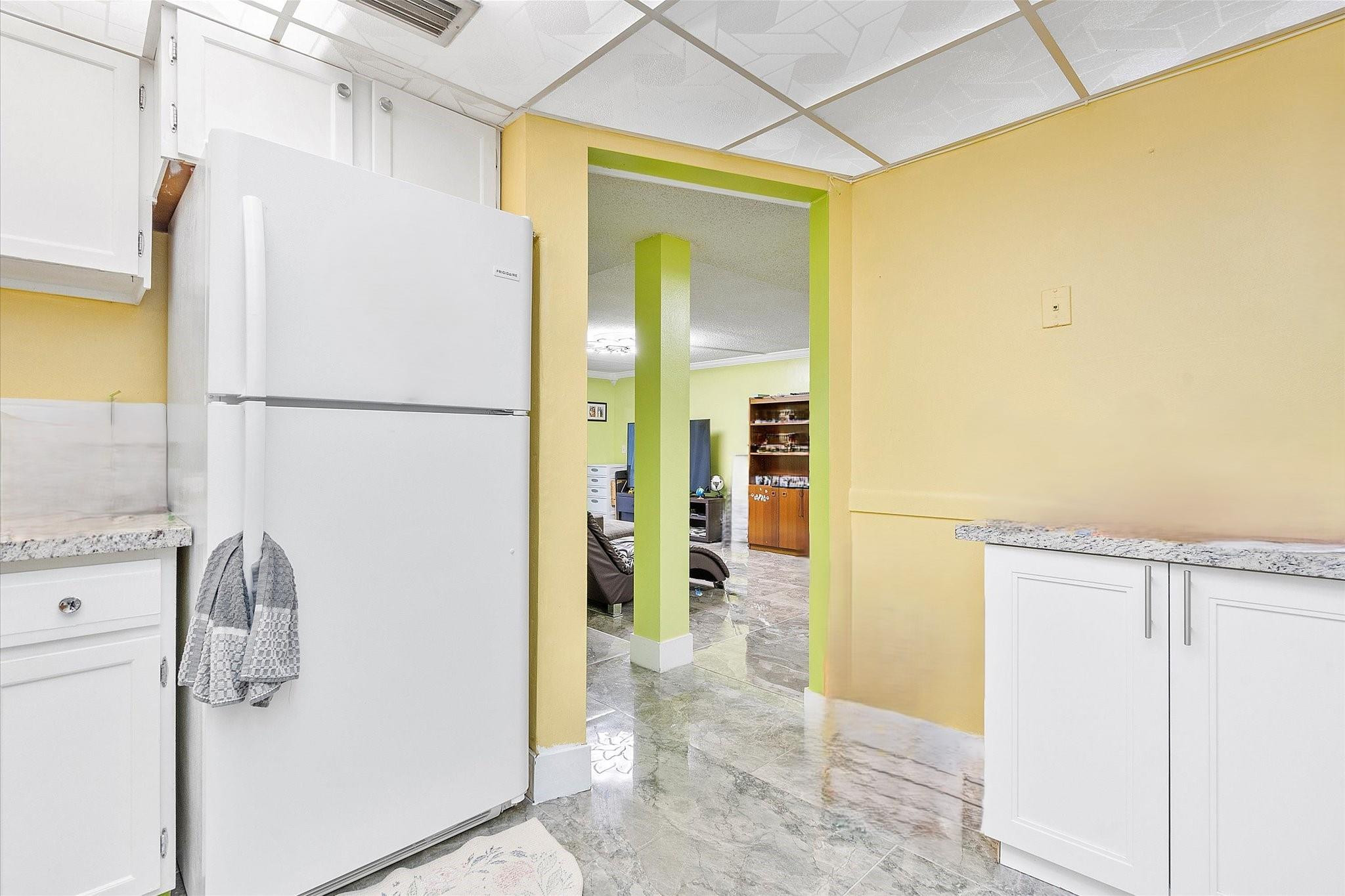 3690 Inverrary Drive 2E