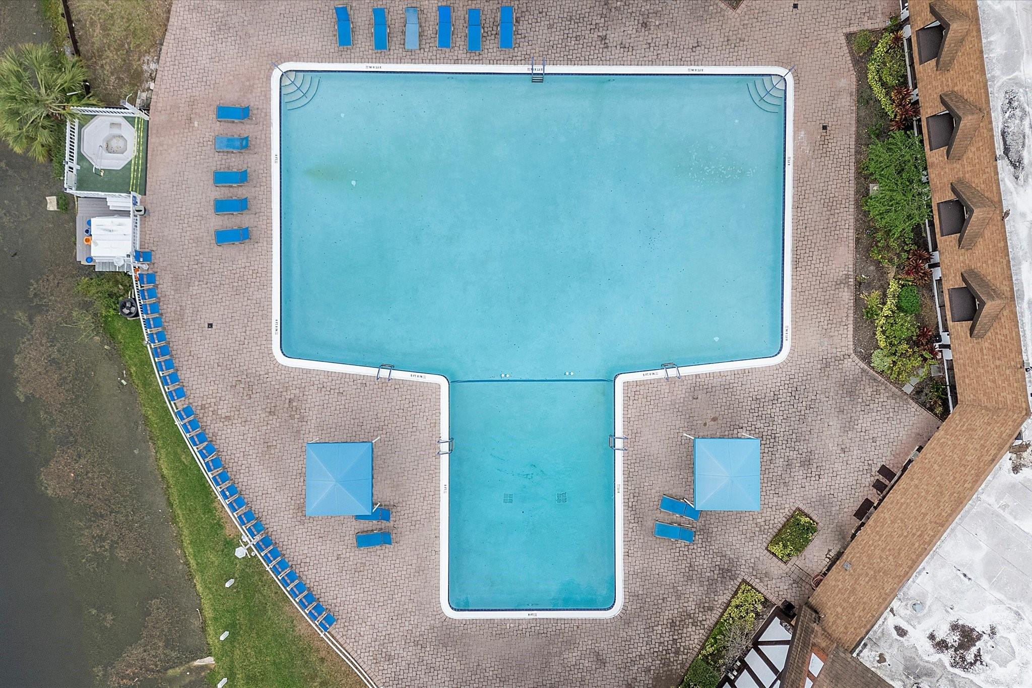 3690 Inverrary Drive 2E