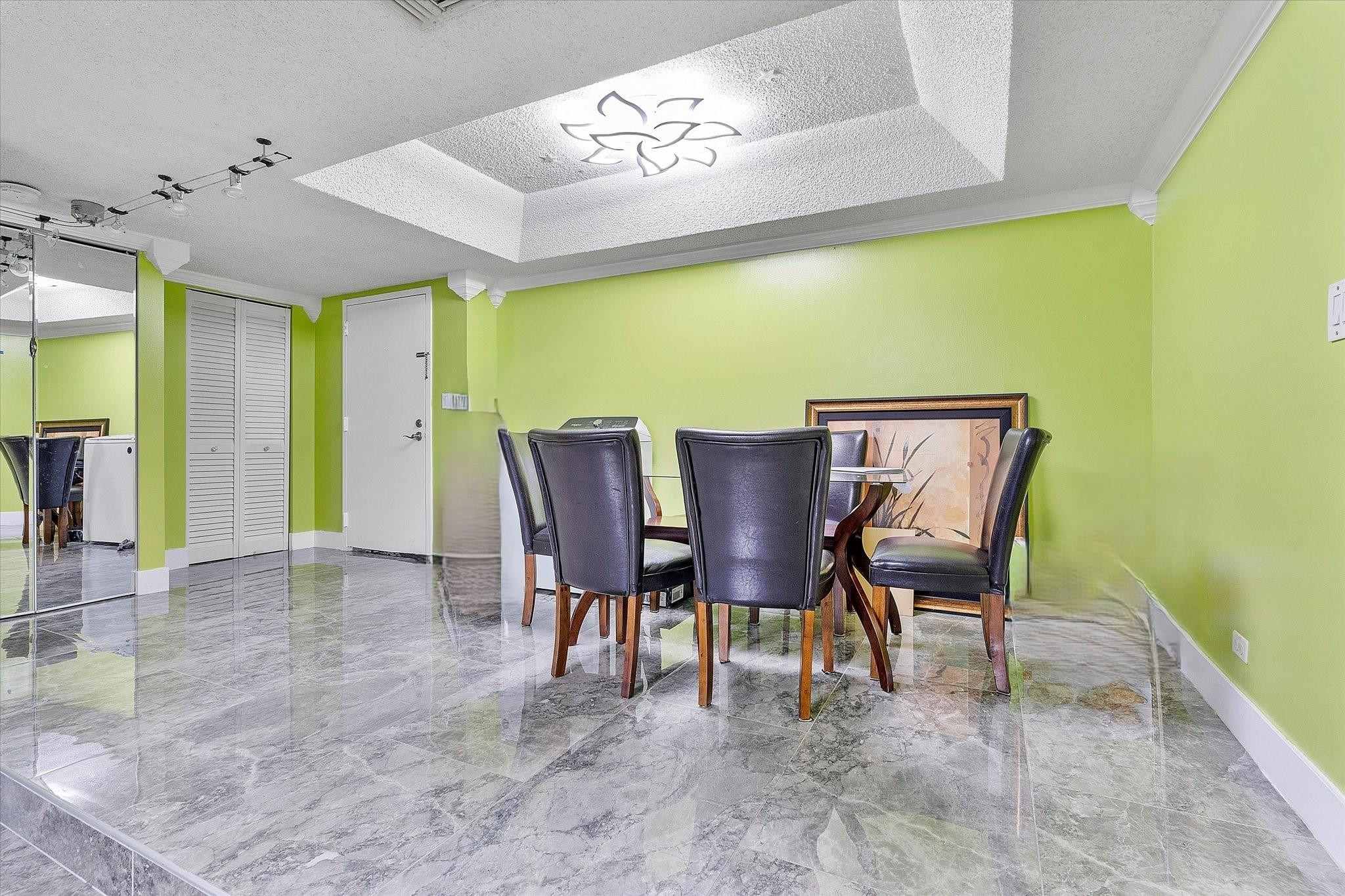 3690 Inverrary Drive 2E