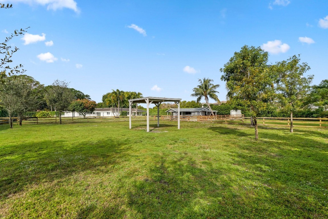 17526 Wagon Wheel Dr