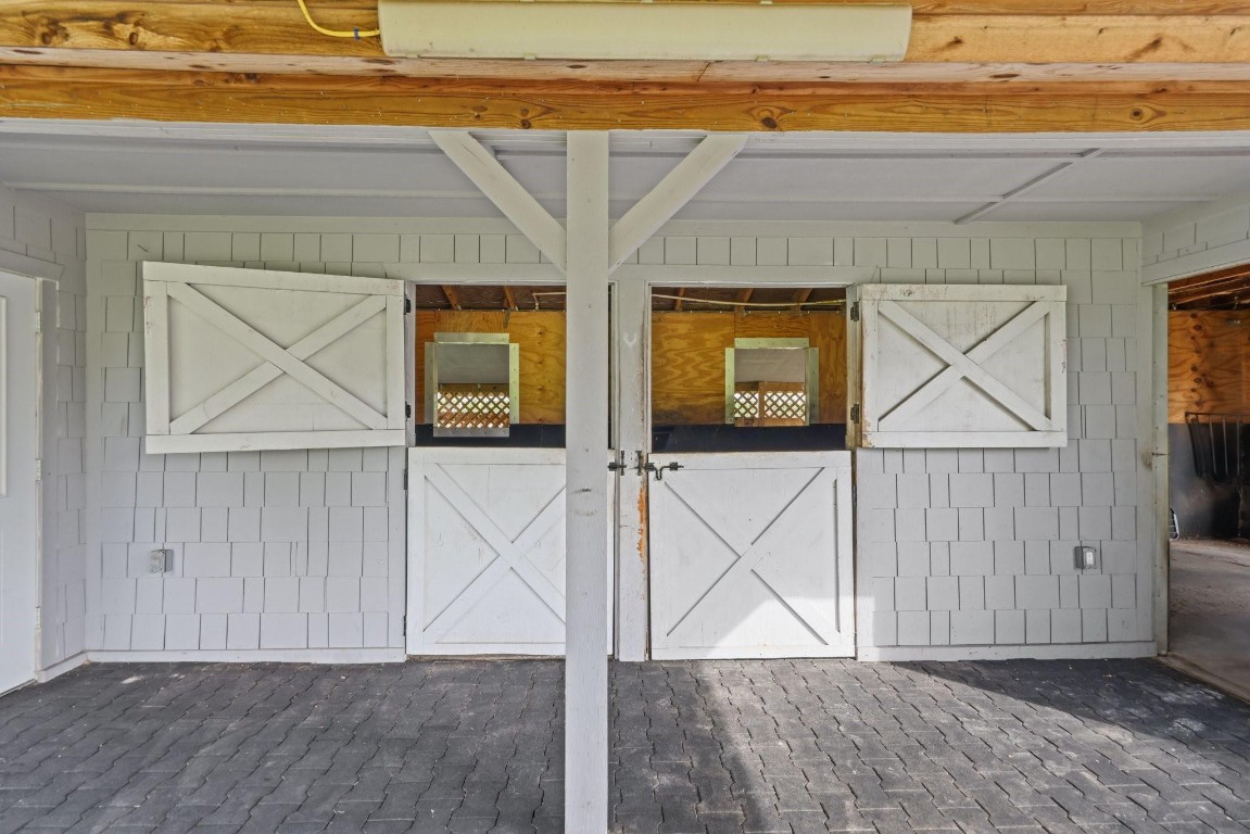 17526 Wagon Wheel Dr