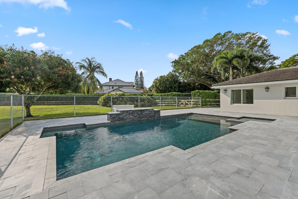 17526 Wagon Wheel Dr