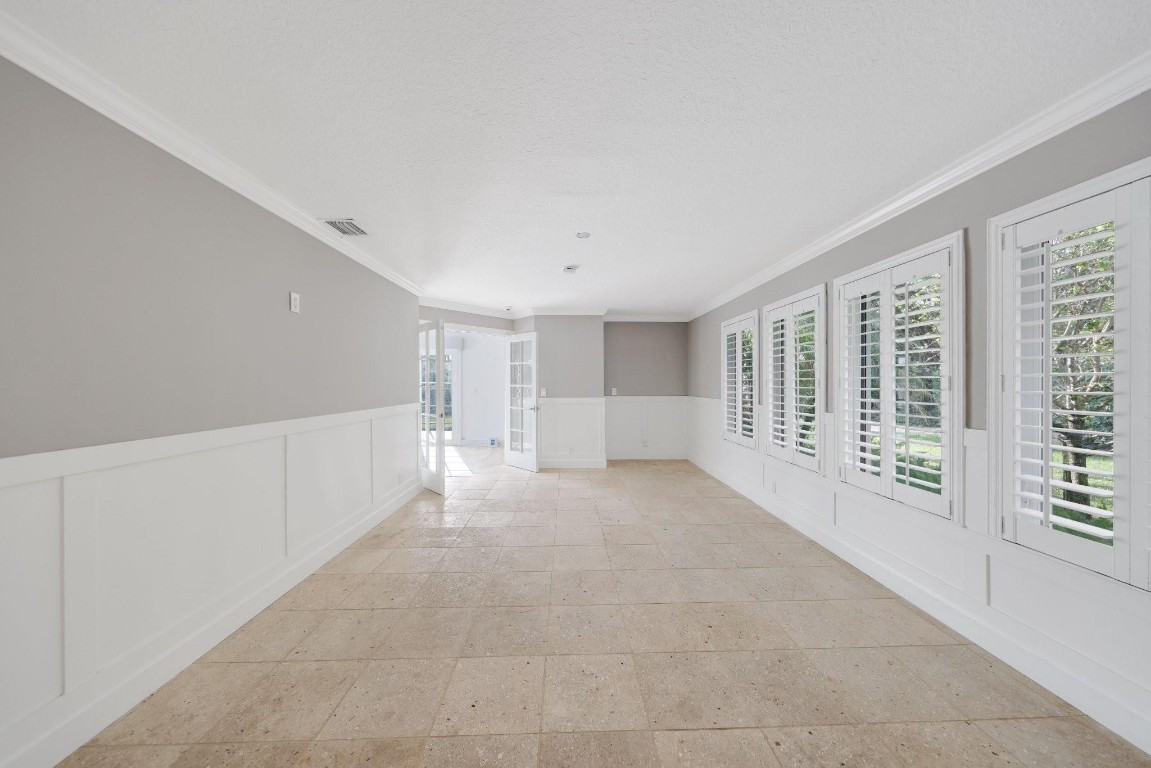 17526 Wagon Wheel Dr