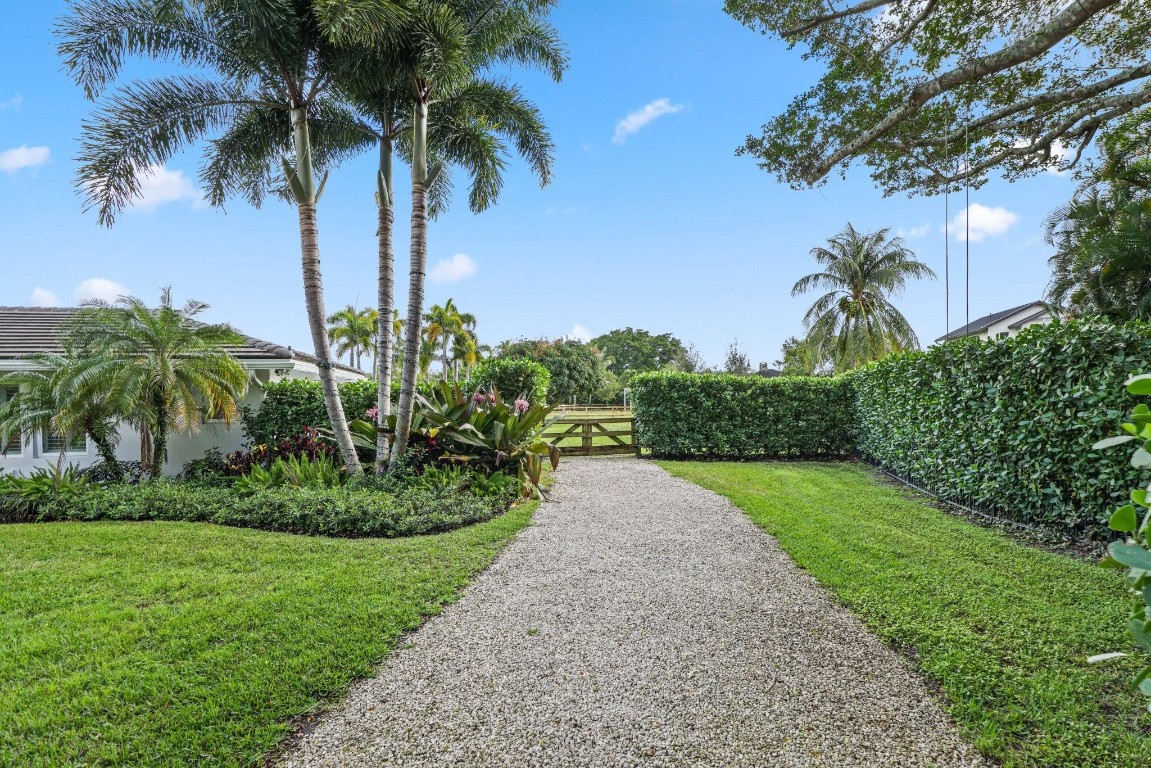 17526 Wagon Wheel Dr