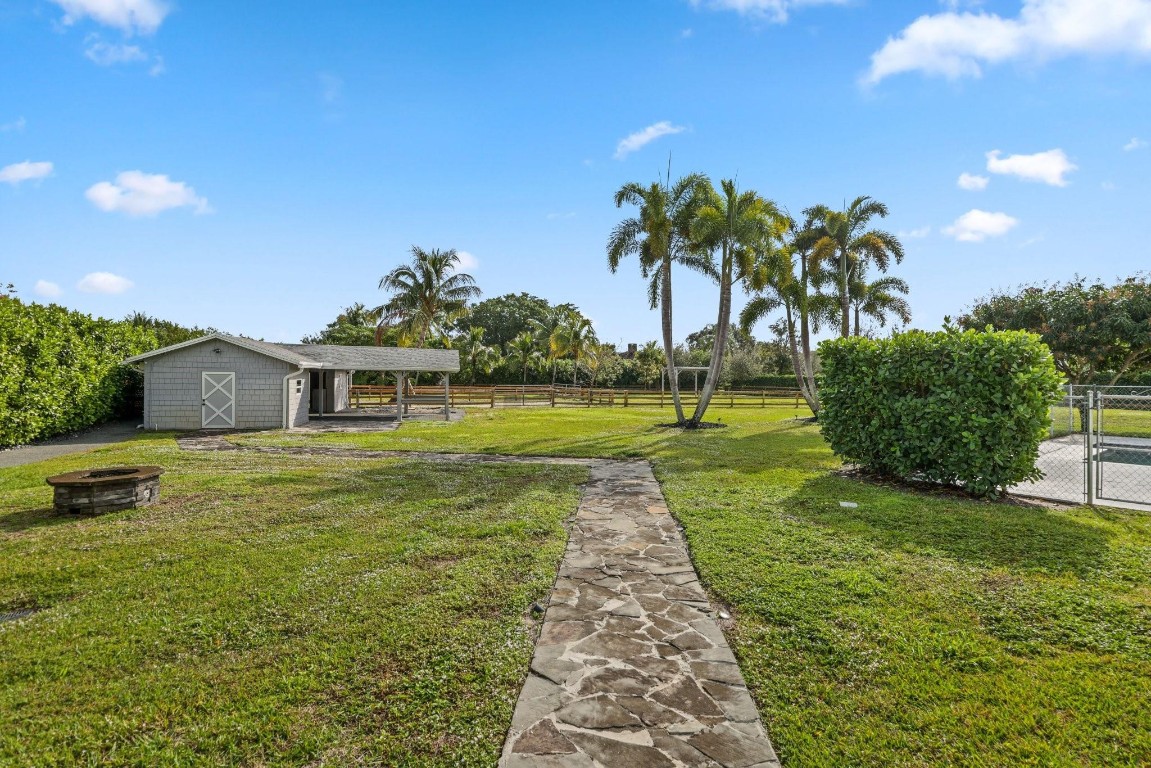 17526 Wagon Wheel Dr