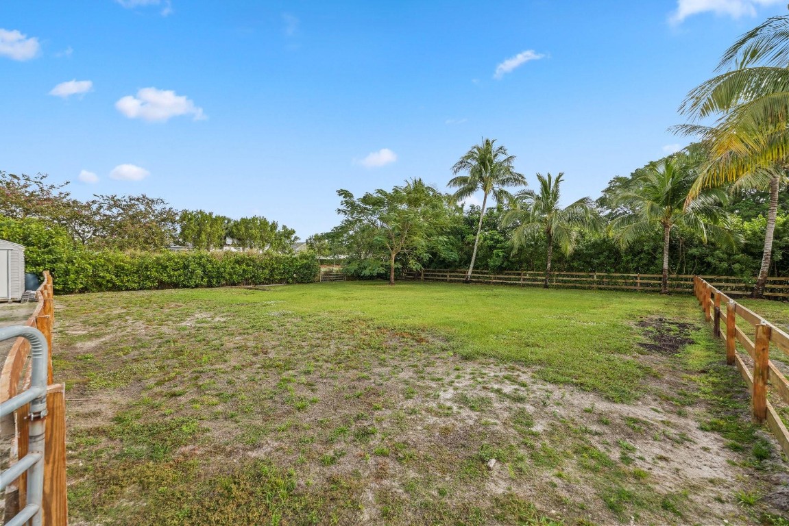 17526 Wagon Wheel Dr