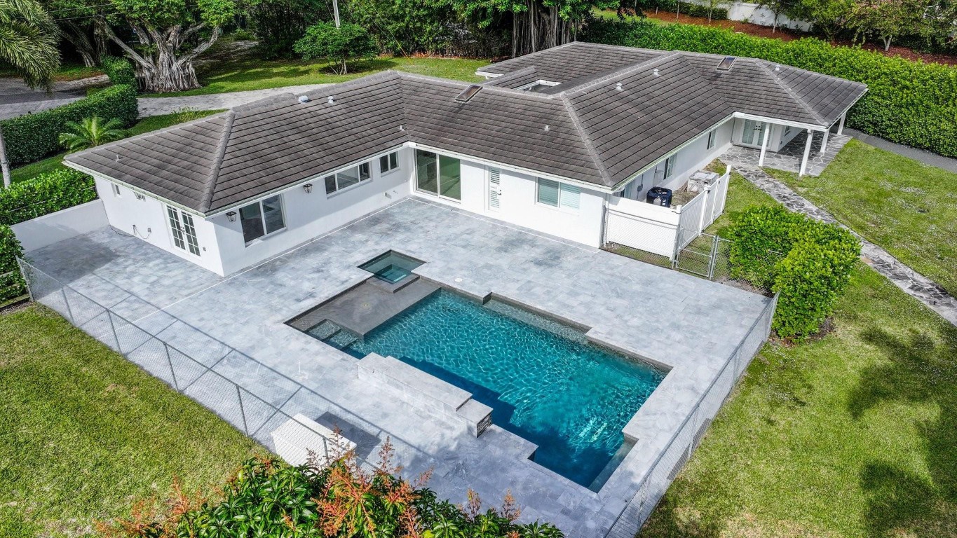 17526 Wagon Wheel Dr