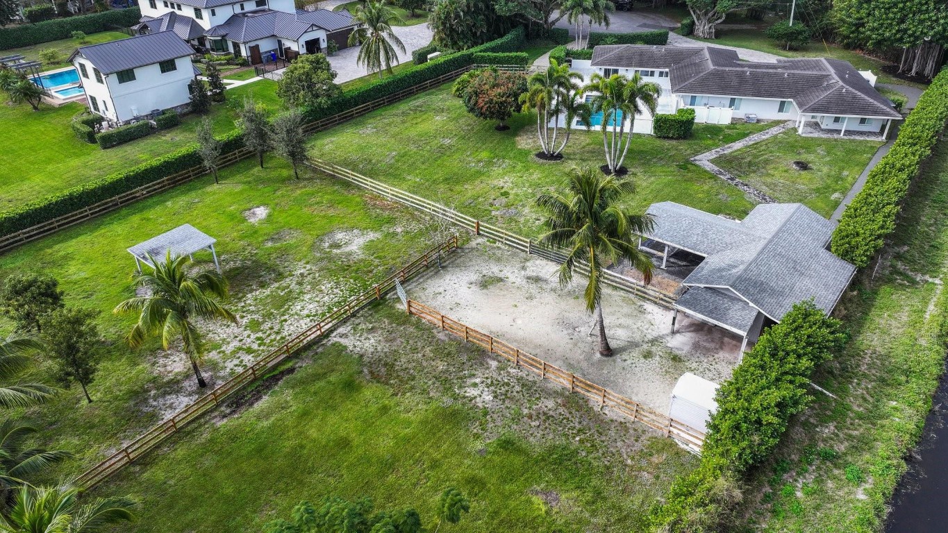 17526 Wagon Wheel Dr