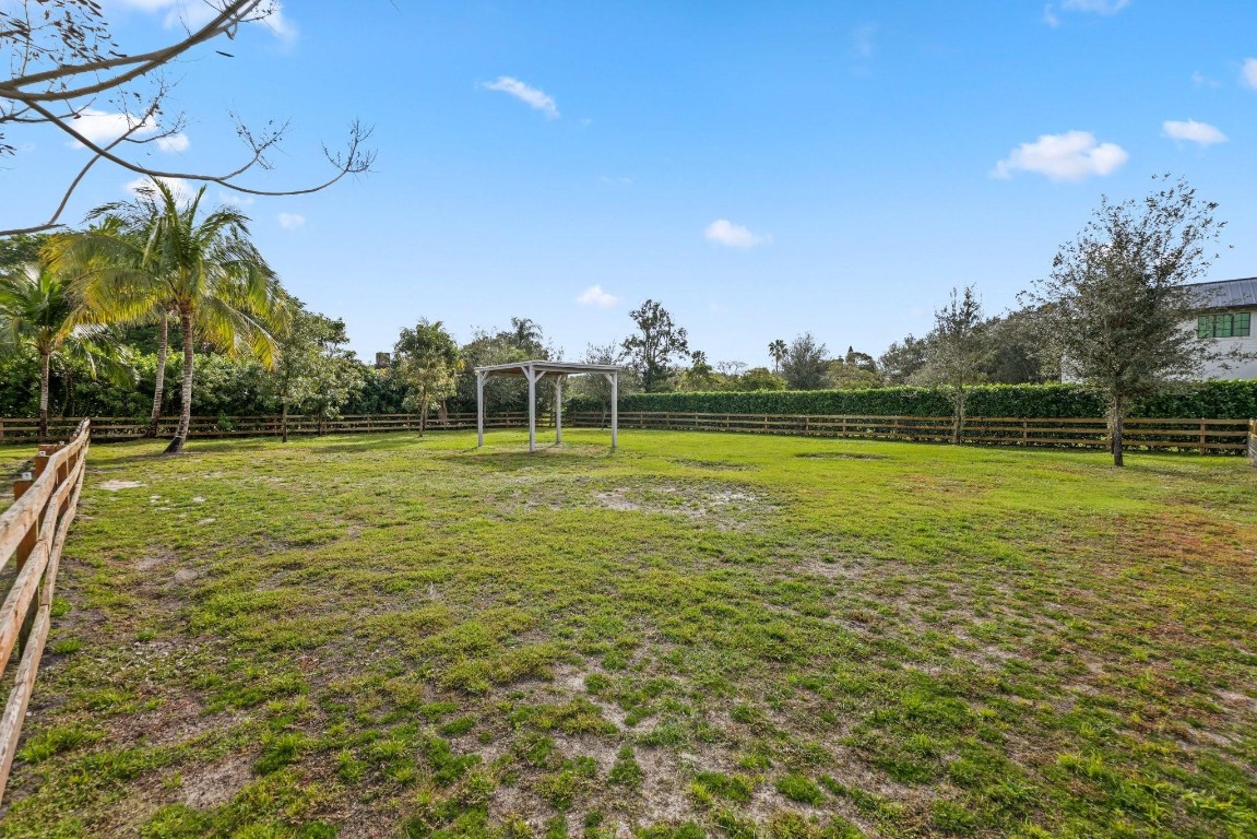 17526 Wagon Wheel Dr