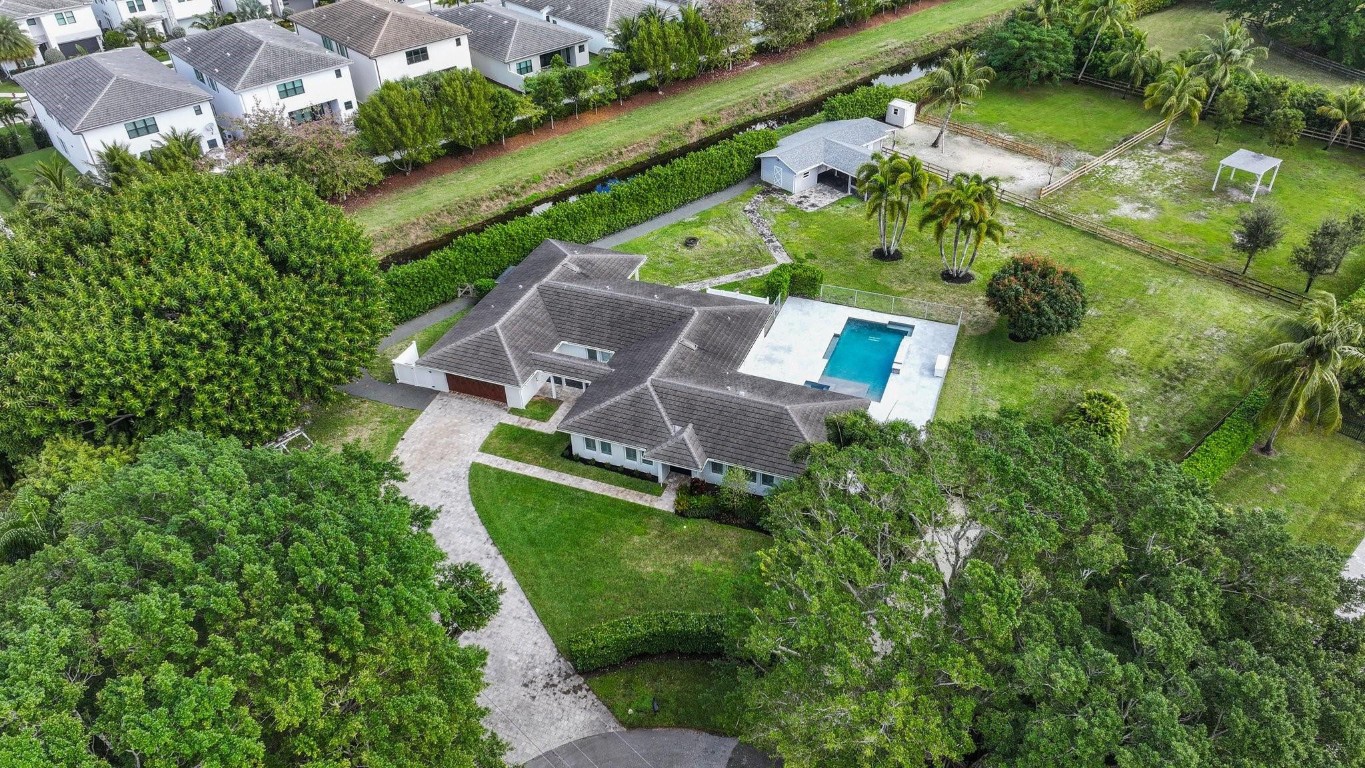 17526 Wagon Wheel Dr