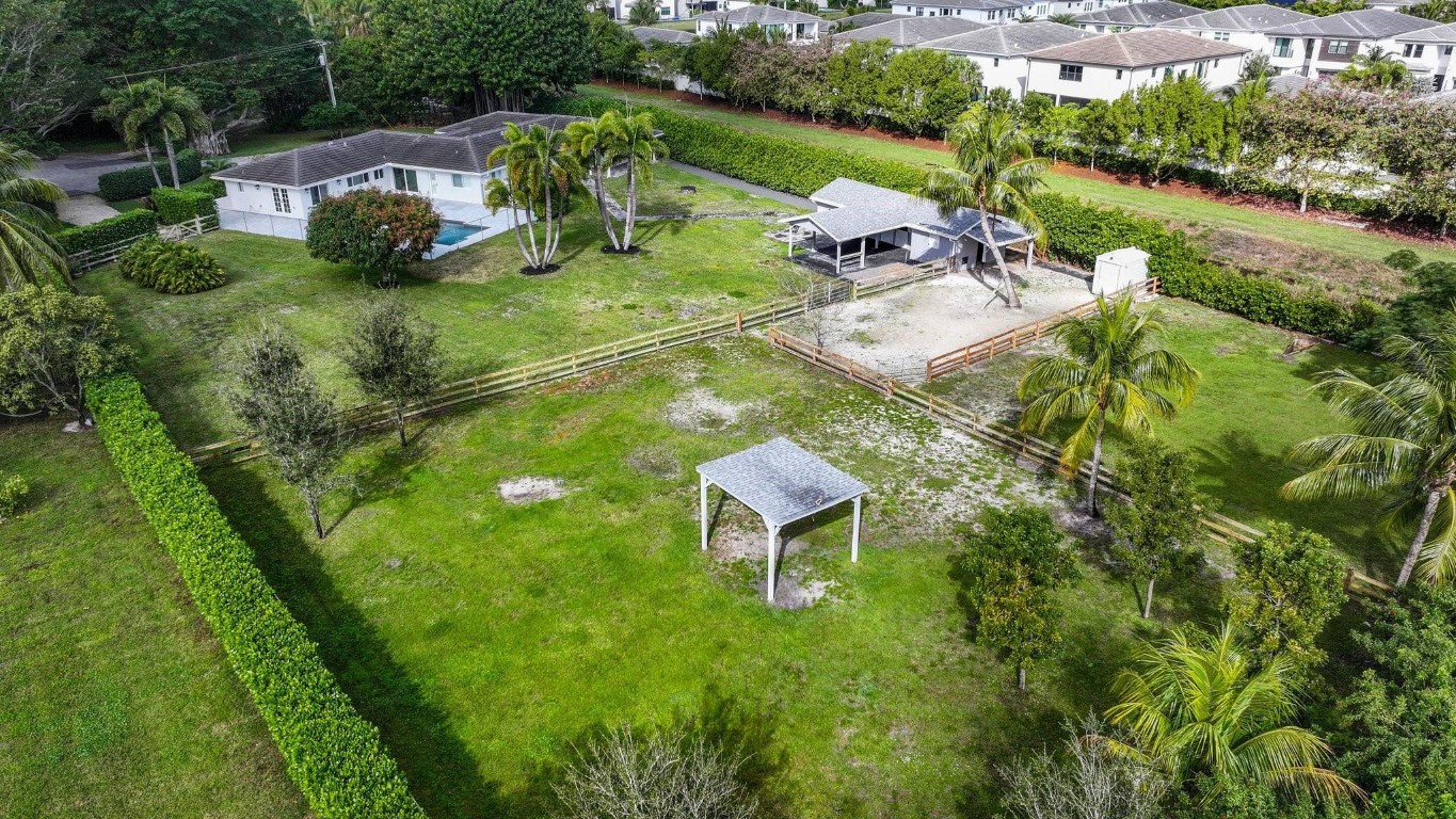 17526 Wagon Wheel Dr