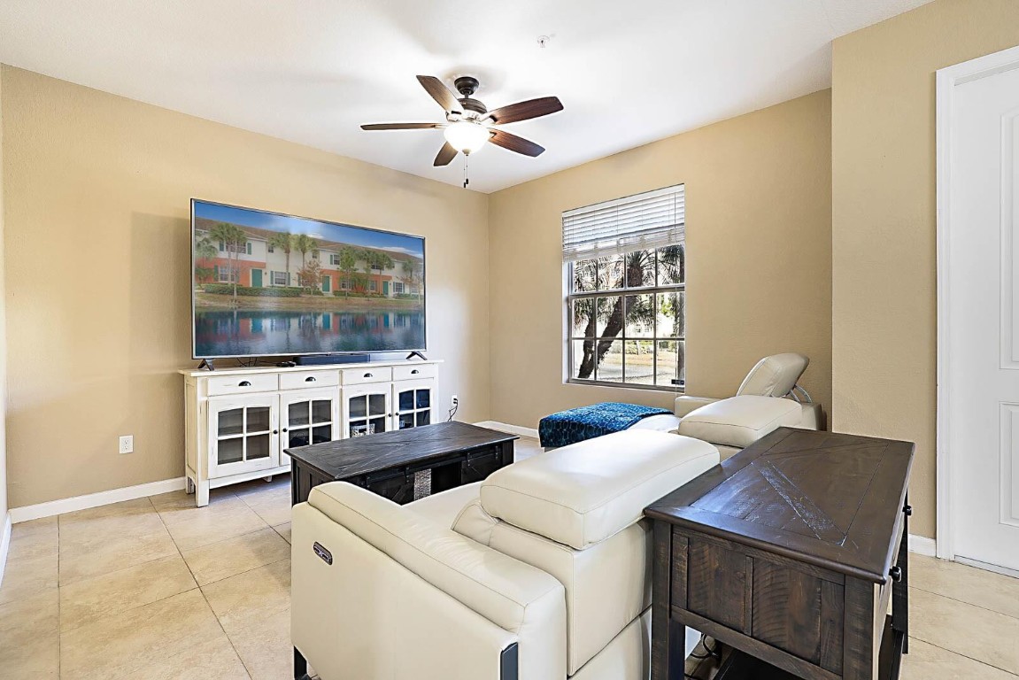 143 SW 7th St 143