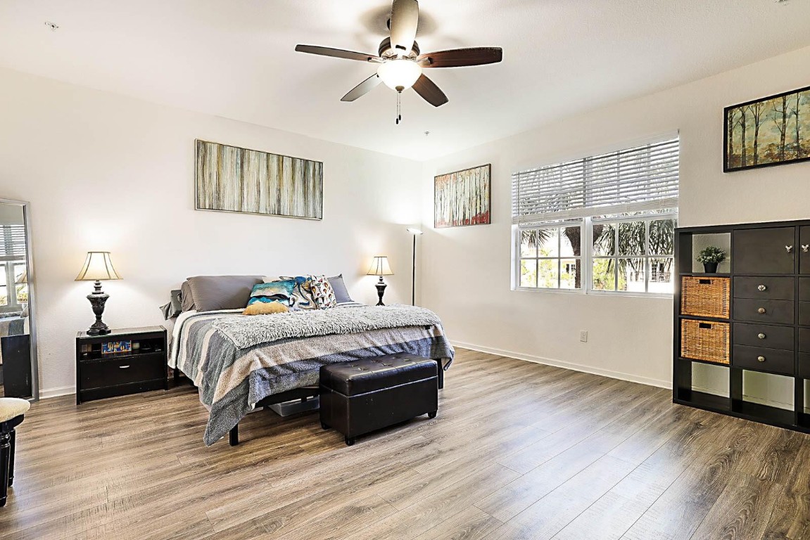 143 SW 7th St 143
