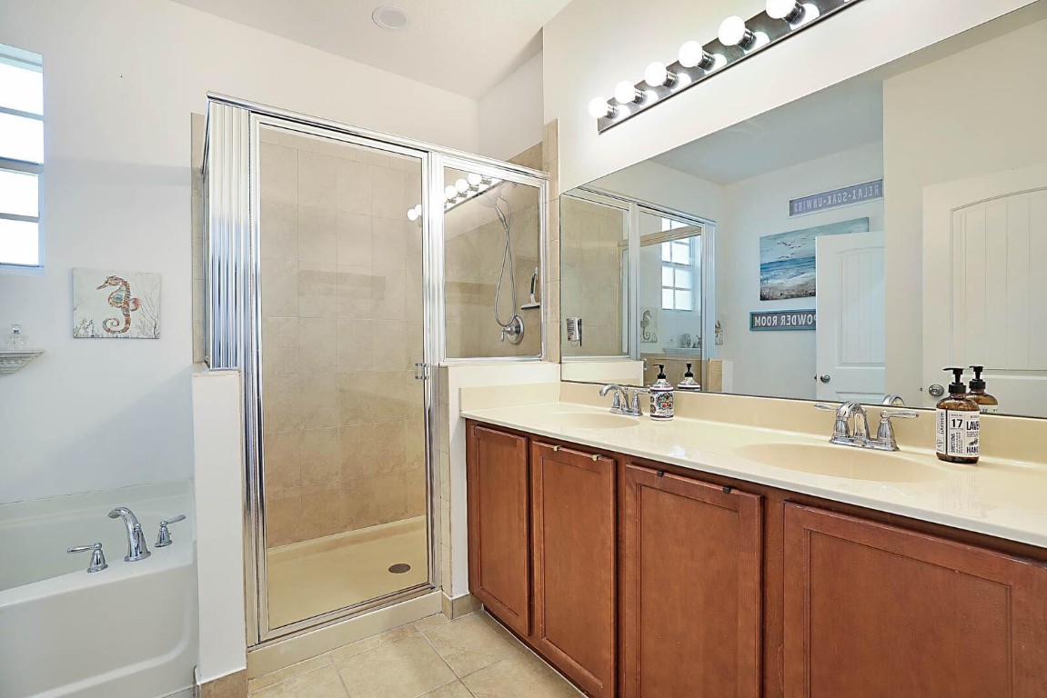 143 SW 7th St 143