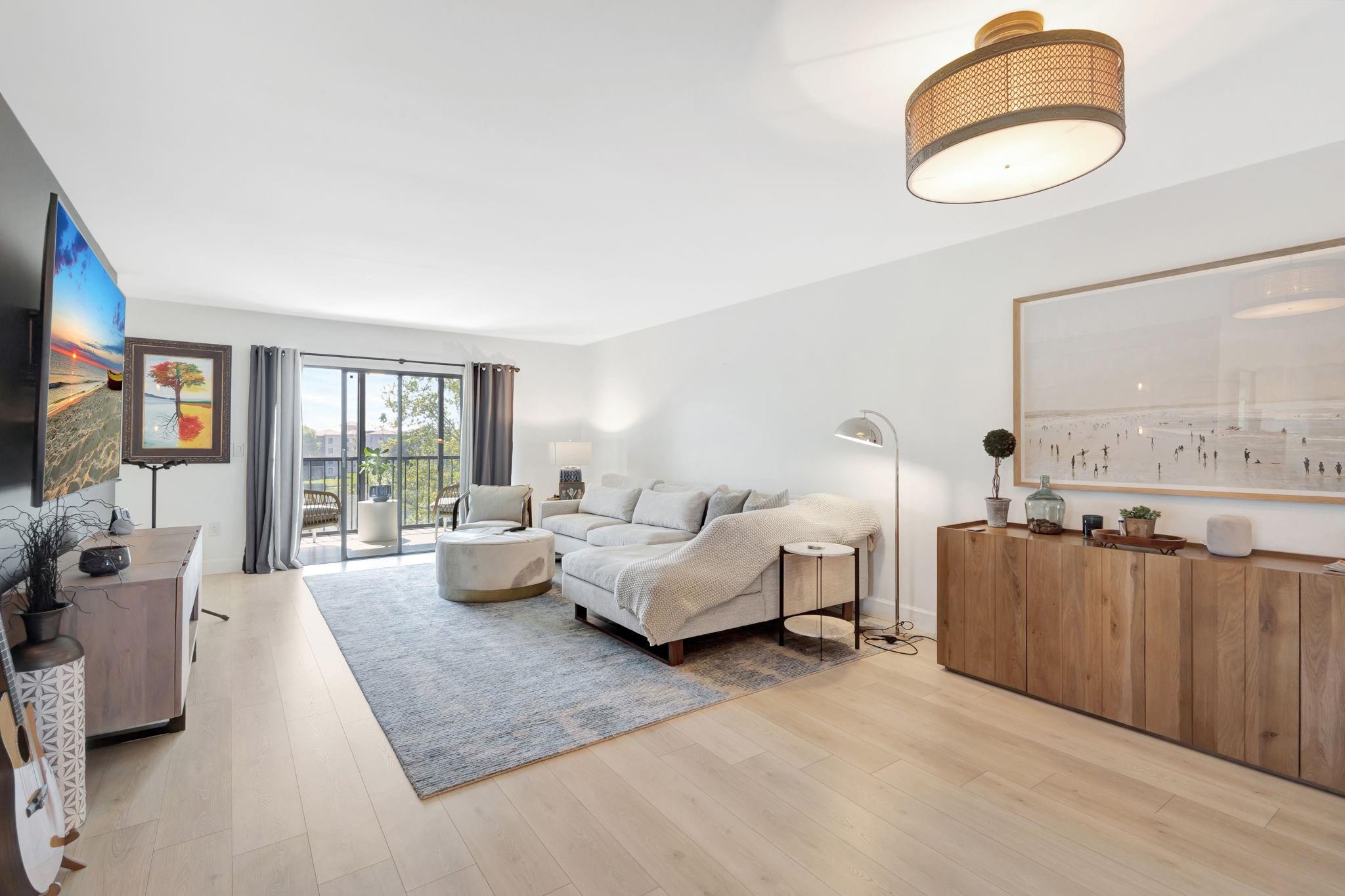 6093 Pointe Regal Cir N 401