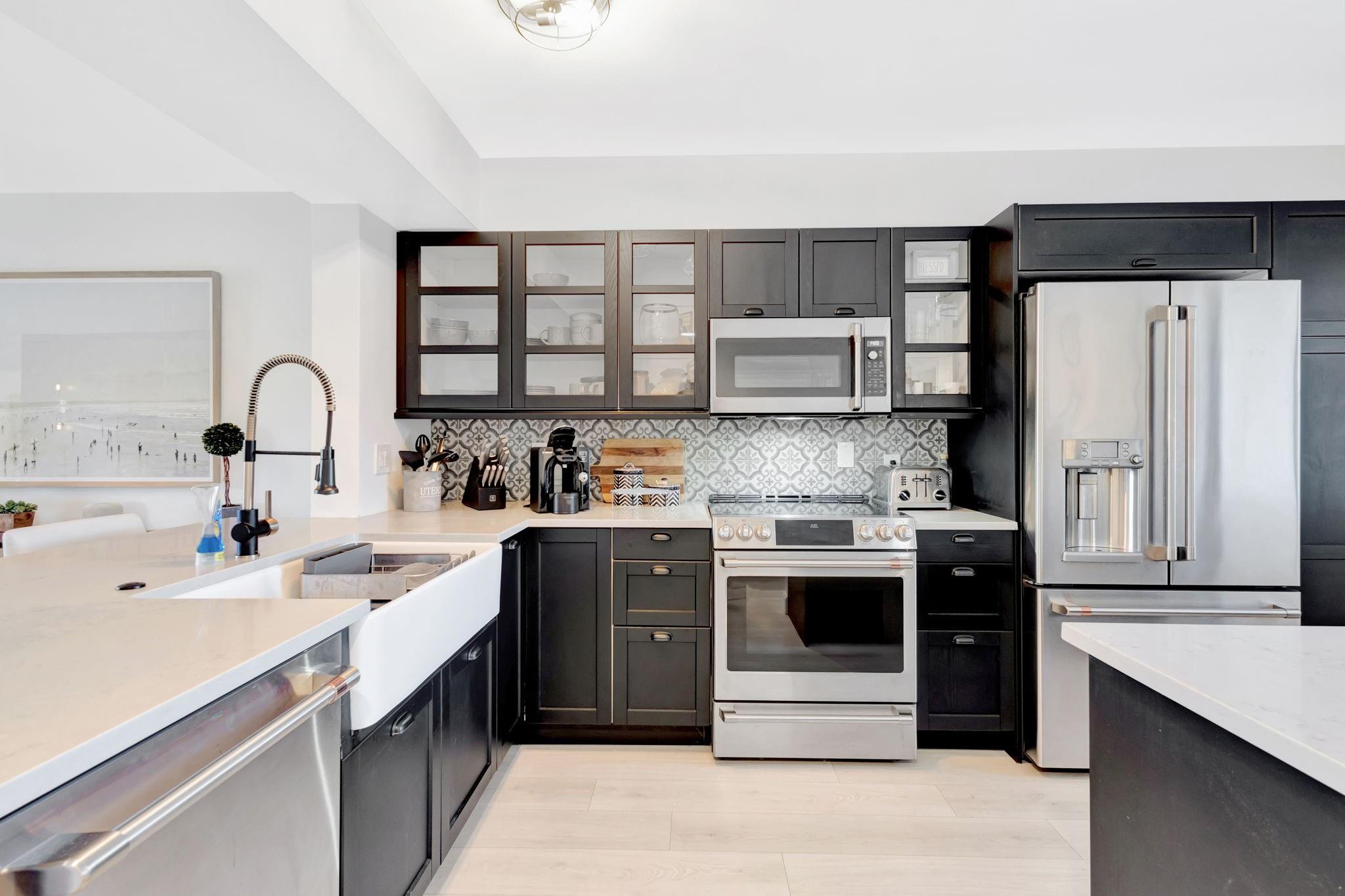 6093 Pointe Regal Cir N 401