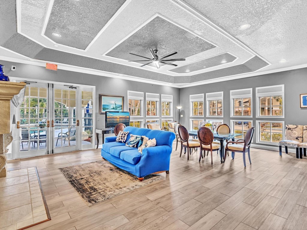 815 W Boynton Beach Boulevard 6-202, Boynton Beach Unit: 6-202