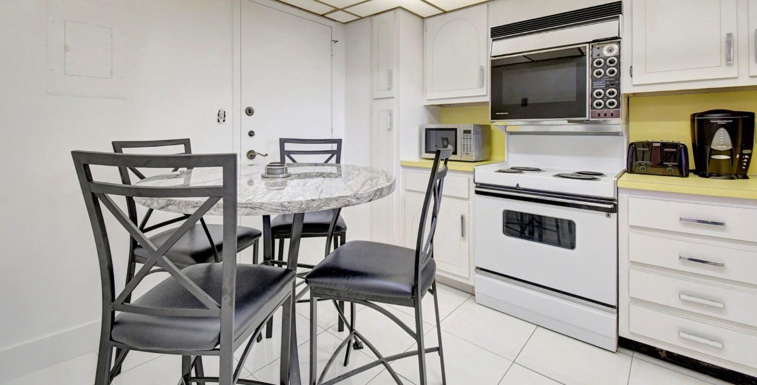 1865 S Ocean Dr 17I