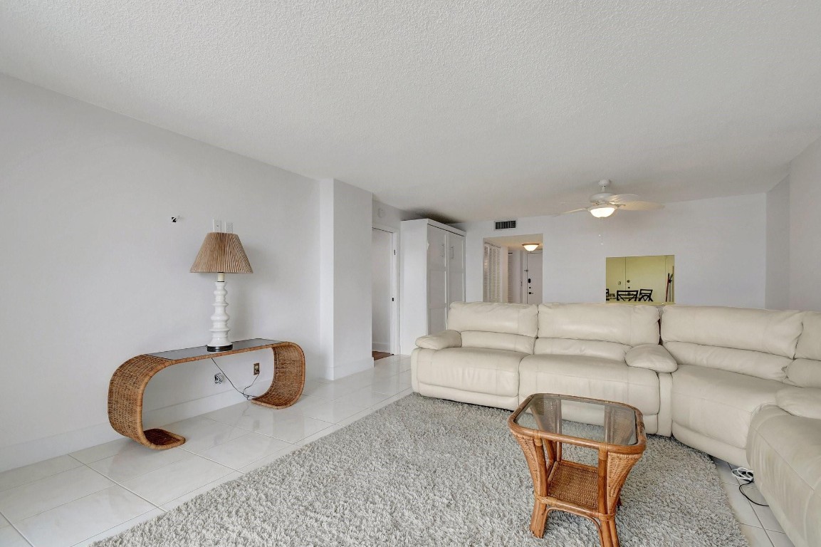 1865 S Ocean Dr 17I