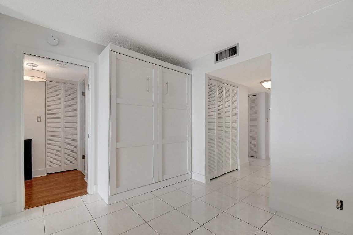 1865 S Ocean Dr 17I