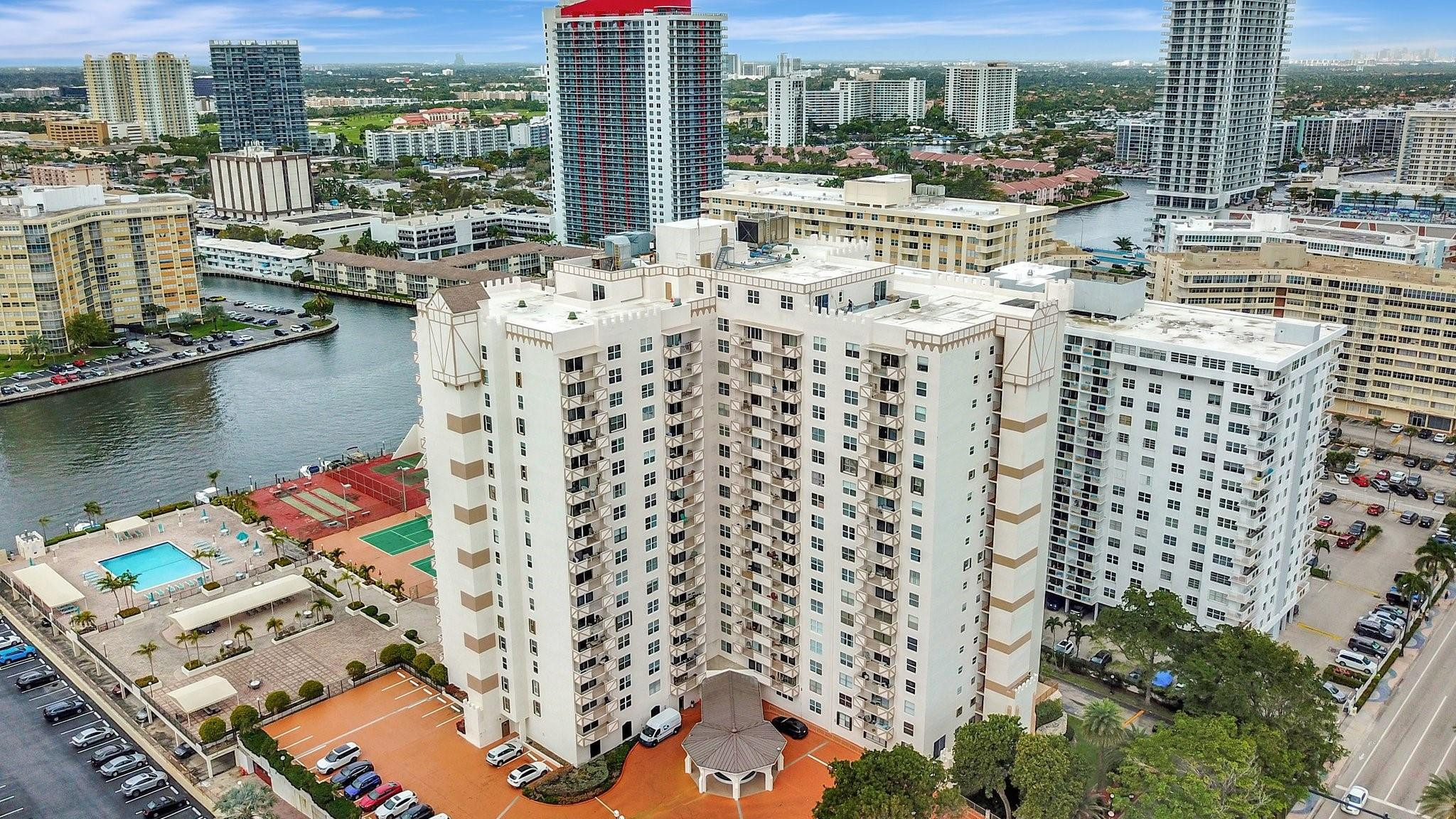 1865 S Ocean Dr 17I