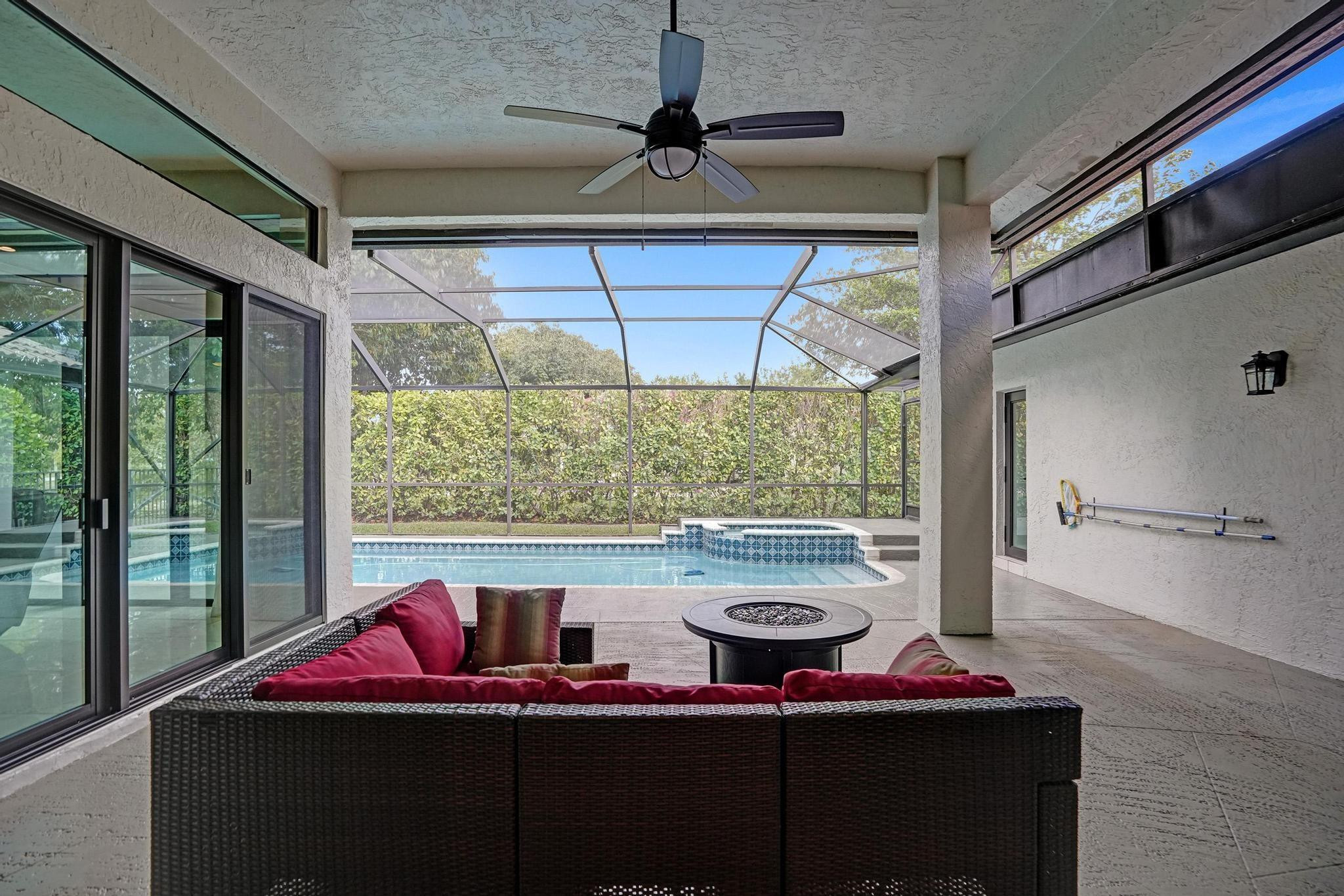 2143 Oakland Hills Way