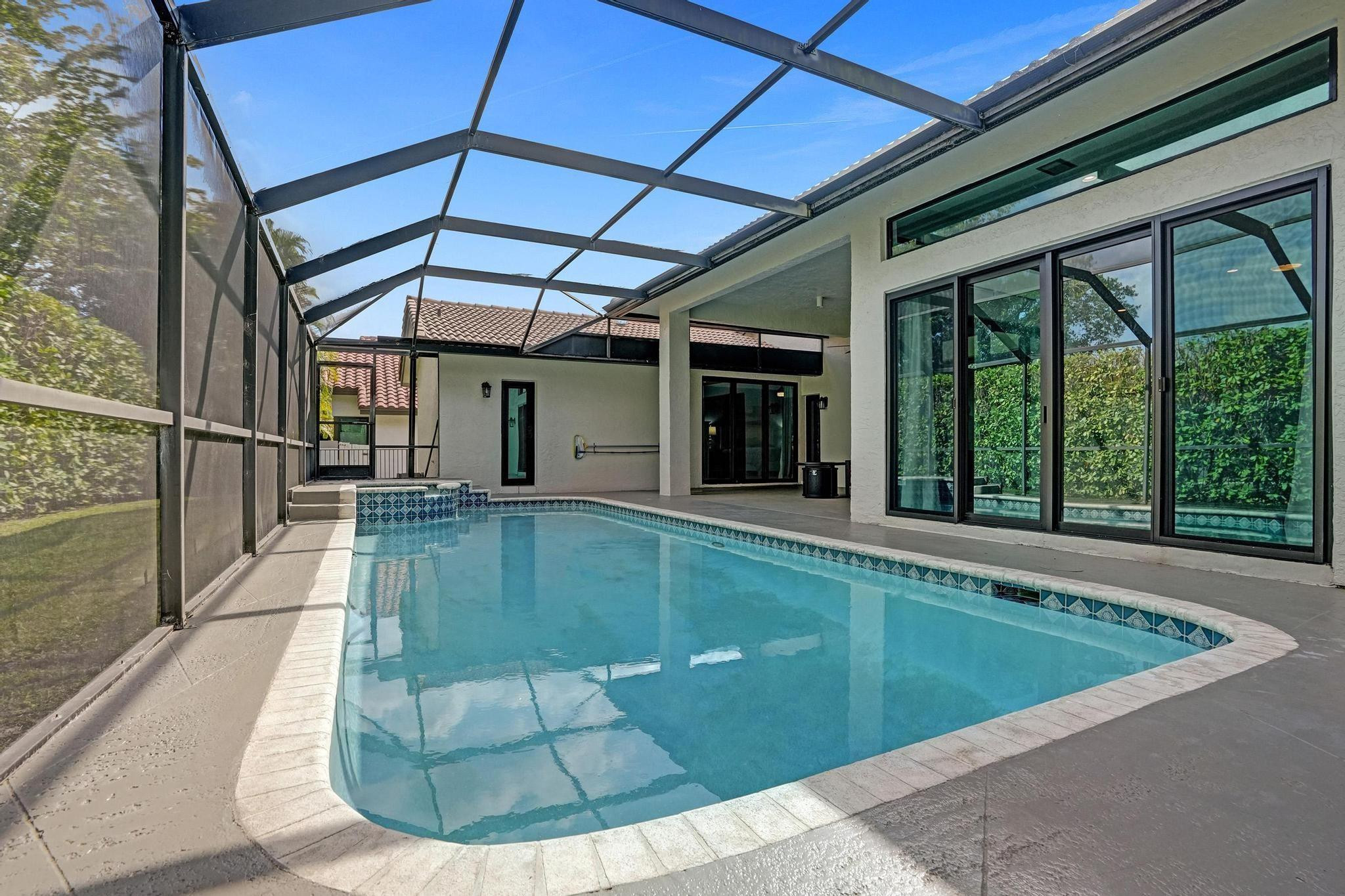 2143 Oakland Hills Way