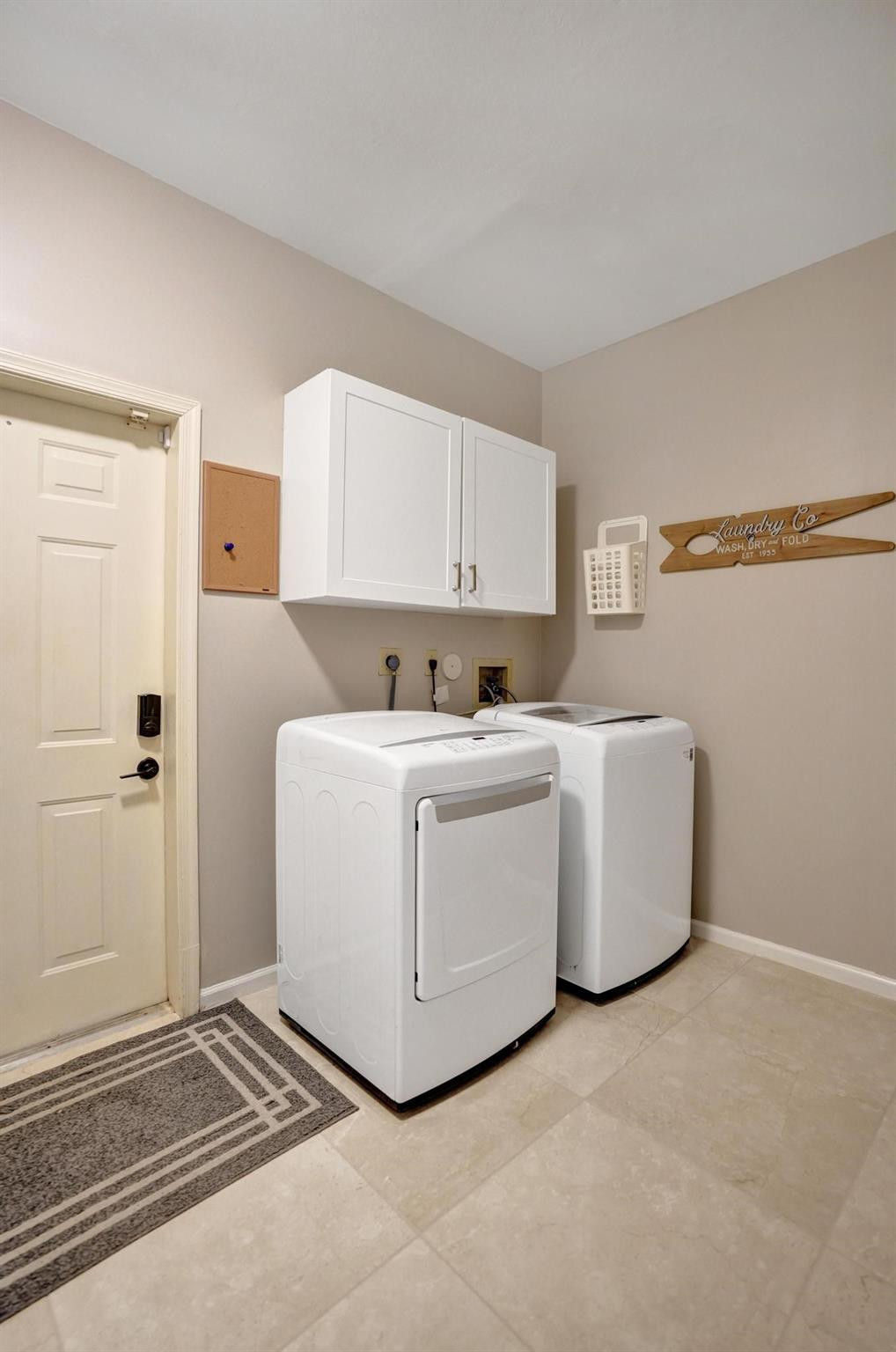 2143 Oakland Hills Way