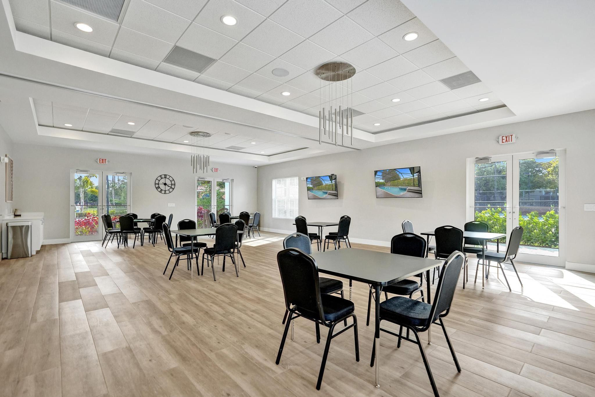 2143 Oakland Hills Way